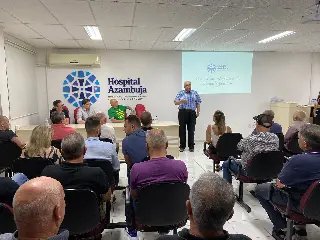 Empresários visitam as obras de reforma dos leitos no Hospital Azambuja - 1