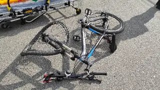 Ciclista fica gravemente ferida após acidente em Brusque  - 1