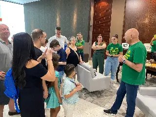 Luciano Hang realiza encontro com fãs autistas - 1