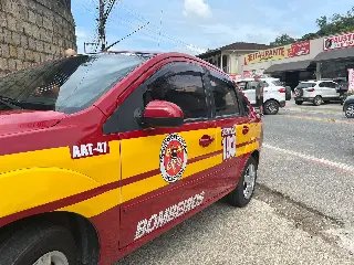 (VÍDEO) Carro e moto colidem no bairro Primeiro de Maio - 9