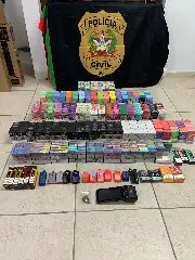 Polícia Civil apreende cigarros eletrônicos em Brusque  - 1