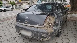 (VIDEO) Passageiro fica ferido após colisão entre carros em Botuverá  - 5