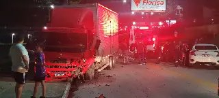 (URGENTE) Mulher bate de frente com caminhão e morre na Beira rio - 5