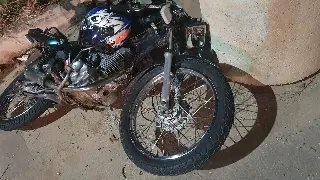 Jovem fica ferido após sair de pista e colidir em tubo  em Guabiruba  - 5
