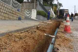 Samae realiza troca de rede de amianto na Rua José Knihs - 4