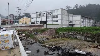Um ano depois, ponte retirada no Centro não foi refeita - 4