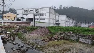Um ano depois, ponte retirada no Centro não foi refeita - 1