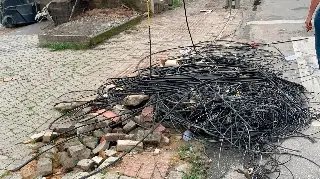 Procon de Brusque intensifica ações de coleta de fios nas ruas - 2