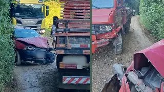 Carro tem frente destruída após colisão frontal em Brusque  - 3