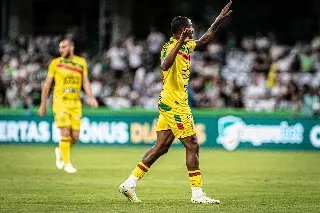 Quadricolor tem gol anulado e sofre derrota no final do jogo - 7