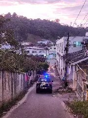 Polícia cumpre 12 mandados de busca por tráfico de drogas - 1