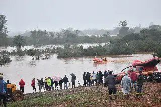 Bombeiros de SC salvam 600 vidas entre animais e pessoas no RS - 3