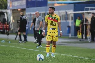 Brusque perde em casa para o Goiás com direito à 'lei do ex' - 3