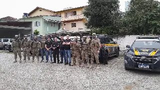 (URGENTE) Policiais civis e federais prendem homem em Guabiruba - 2