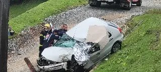 (URGENTE) Mulher morre ao bater carro com caminhão em Botuverá - 8