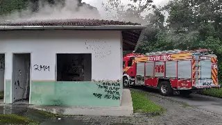 (VÍDEO) Início de incêndio atinge espaço na Praça do Paquetá - 4