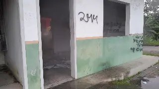 (VÍDEO) Início de incêndio atinge espaço na Praça do Paquetá - 2