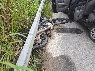 (URGENTE) Vítima precisou ser levada pela UTI do SAMU  - 10