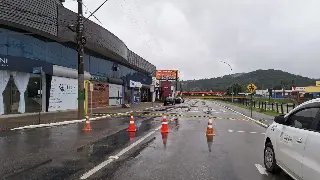 Rio Itajaí-Mirim pode atingir seis metros nessa tarde de sábado - 1