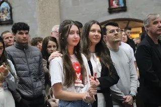 Jovens recebem o sacramento da Crisma na Paróquia São Luís Gonzaga - 5