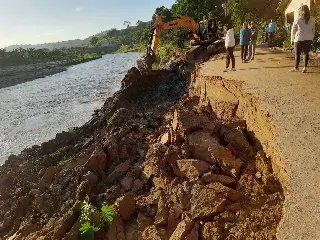 (VIDEO) Desmoronamento na Cristalina vira problema para moradores - 5