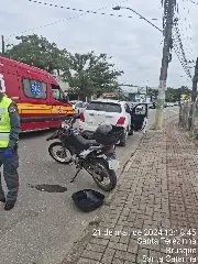 Bombeiros relatam suspeita de fraturas na perna de mulher - 1