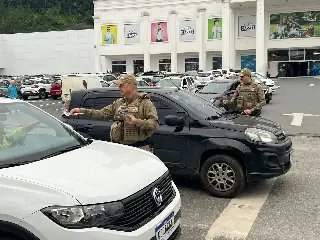 Brusque tem ações nas ruas dentro do movimento Maio Amarelo - 1