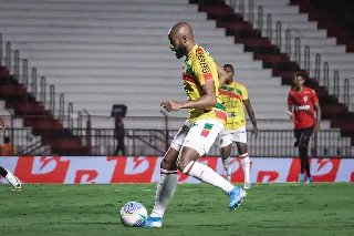 Brusque sofre goleada e é eliminado da Copa do Brasil  - 2