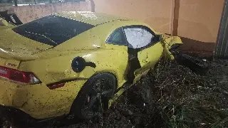 (VÍDEO) Camaro sai da pista e acerta muro na Ivo Silveira - 3