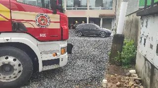 Bombeiros são acionados para princípio de incêndio em Brusque - 2