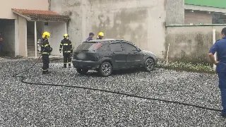Bombeiros são acionados para princípio de incêndio em Brusque - 3