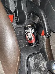 Lata de cerveja é encontrada dentro de carro que colidiu contra muro - 13