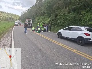 Motociclista fica em estado grave após colisão contra carro - 2