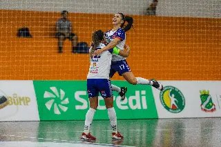 Barateiro aplica goleada em jogo da Liga Feminina de Futsal  - 3
