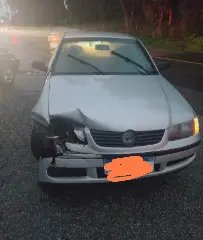 Colisão entre dois carros é registrado na rodovia Ivo Silveira  - 1