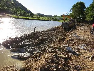 Rua do Cristalina afetada pela força das águas do rio já está liberada - 2