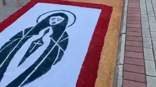 (VÍDEO) Confecção de tapetes marca Dia de Corpus Christi  - 2