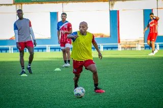 Renaux finaliza preparação para rodada da Série B - 1