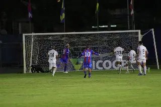 Carlos Renaux joga bem e vence o Camboriú  - 2