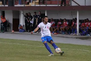 Carlos Renaux vence e se mantém invicto na competição  - 5