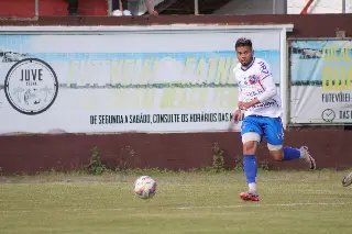 Carlos Renaux vence e se mantém invicto na competição  - 1
