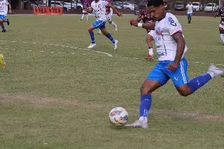 Carlos Renaux vence e se mantém invicto na competição  - 4