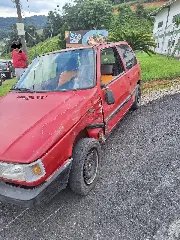 Carro de Brusque se envolve em acidente na Ivo Silveira - 1