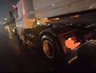 Carros ficam destruídos após colisão na Antônio Heil - 3
