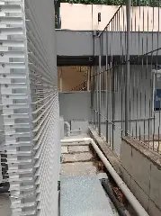 Trabalhador fica ferido após cair do 4° andar de prédio - 1