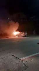 (VIDEO) Carro fica totalmente destruído após pegar fogo em Brusque - 5