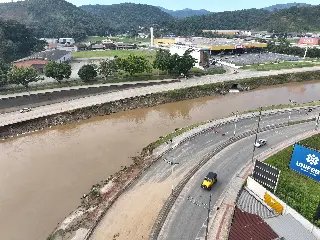 Avançam os trabalhos de recuperação da margem direita da Beira Rio - 2