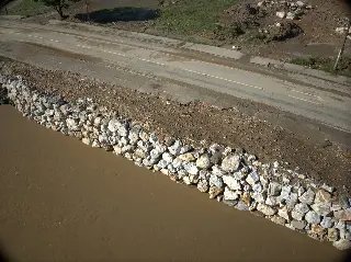 Avançam os trabalhos de recuperação da margem direita da Beira Rio - 4