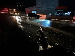 (VÍDEO) Motorista perde direção do veículo e derruba poste no Steffen - 5
