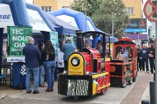Sábado Fácil leva famílias para a praça Barão de Schneeburg - 3